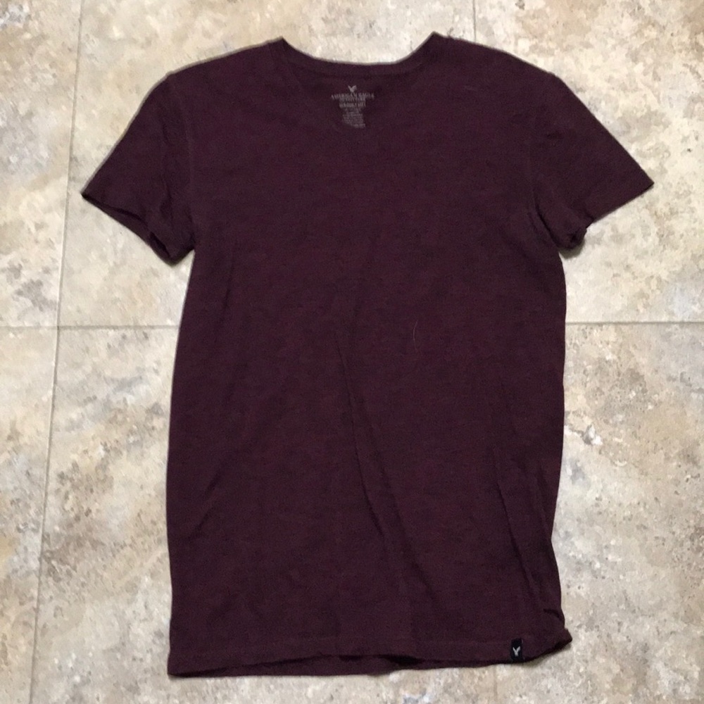 V-neck tee